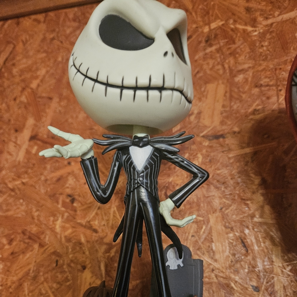 Bobble head